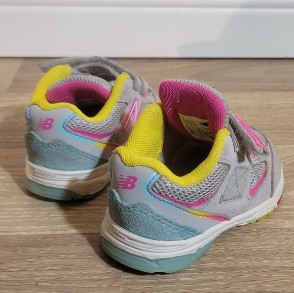 New Balance Kids' Gray and Pink Sneakers - Picture 4 of 6